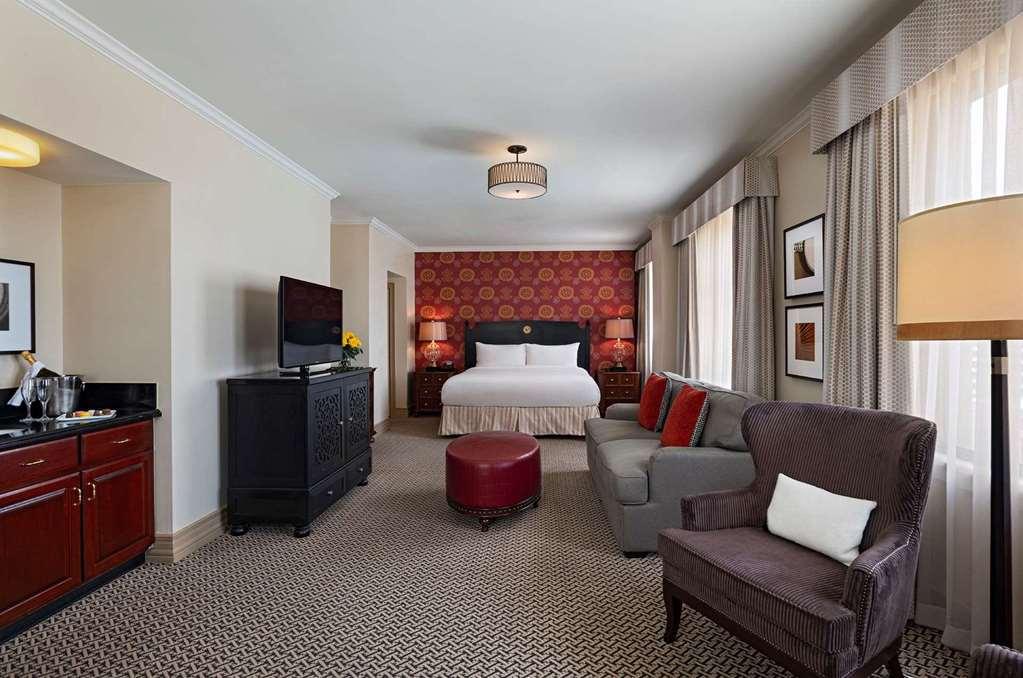 The Stephen F Austin Royal Sonesta Hotel Habitación foto